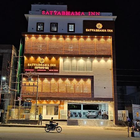 Satyabhama Inn Pathara Buitenkant foto