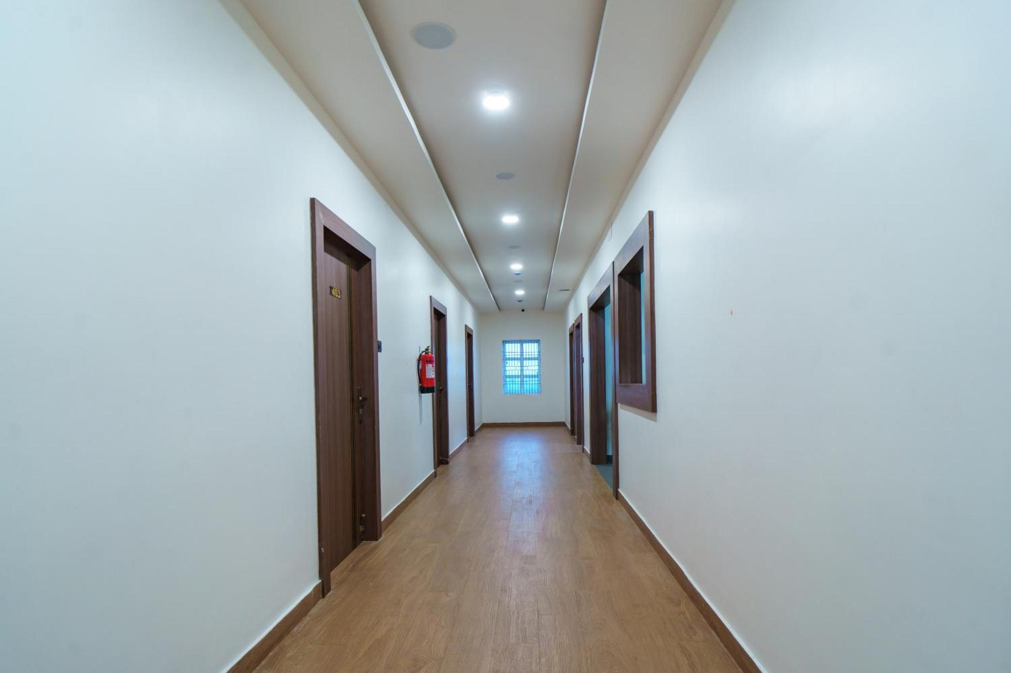 Satyabhama Inn Pathara Buitenkant foto
